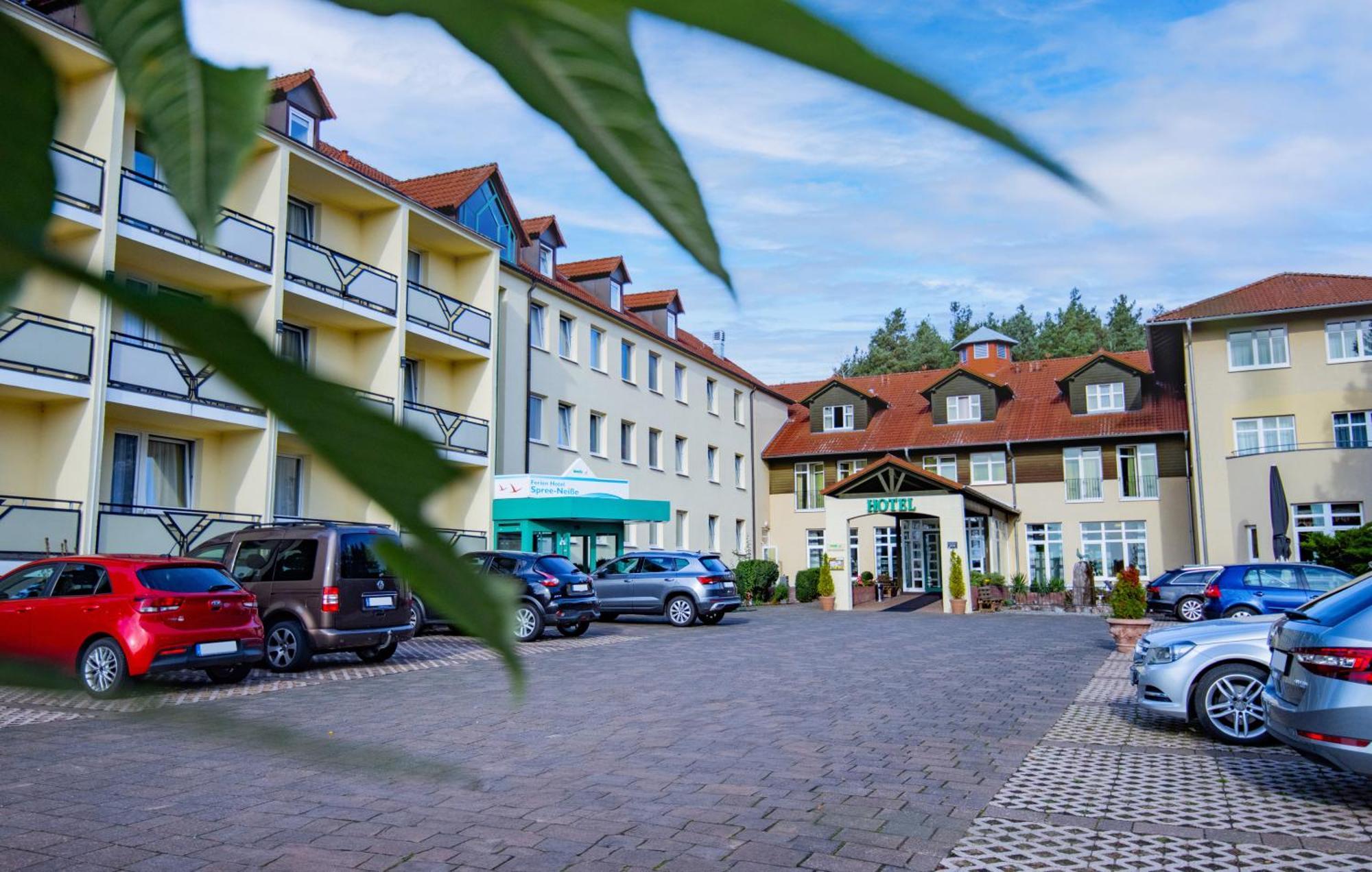 Ferien Hotel Spree-Neisse Neuhausen  Екстериор снимка