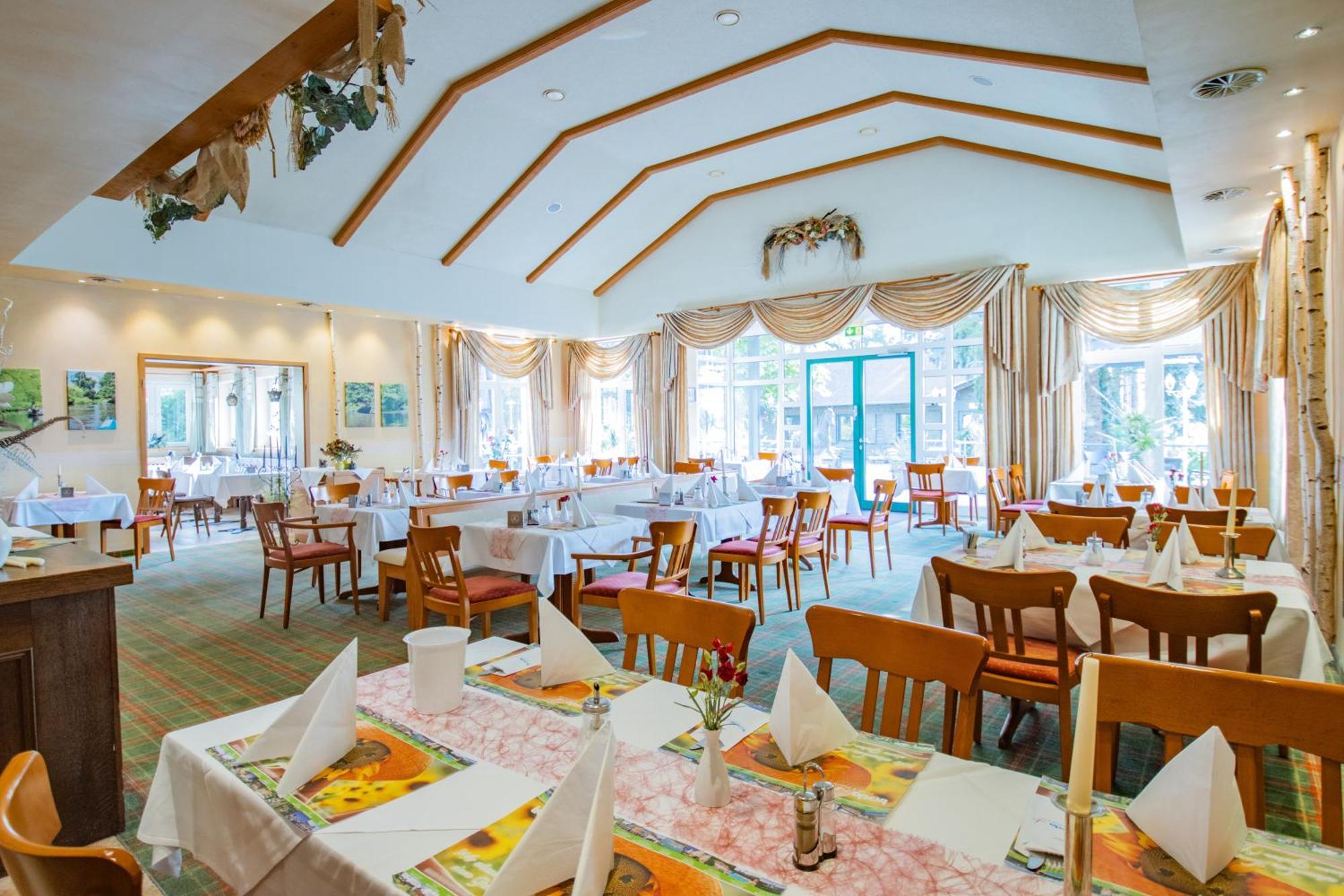 Ferien Hotel Spree-Neisse Neuhausen  Екстериор снимка