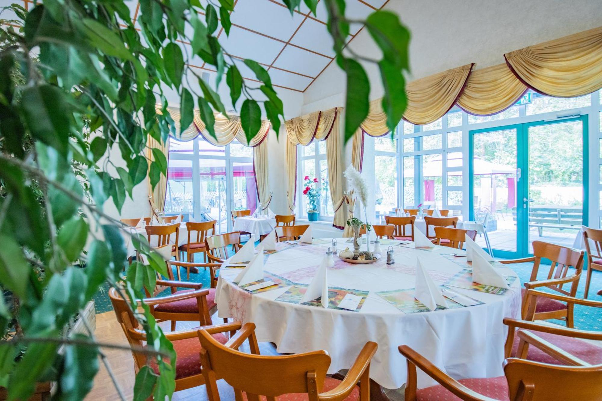 Ferien Hotel Spree-Neisse Neuhausen  Екстериор снимка