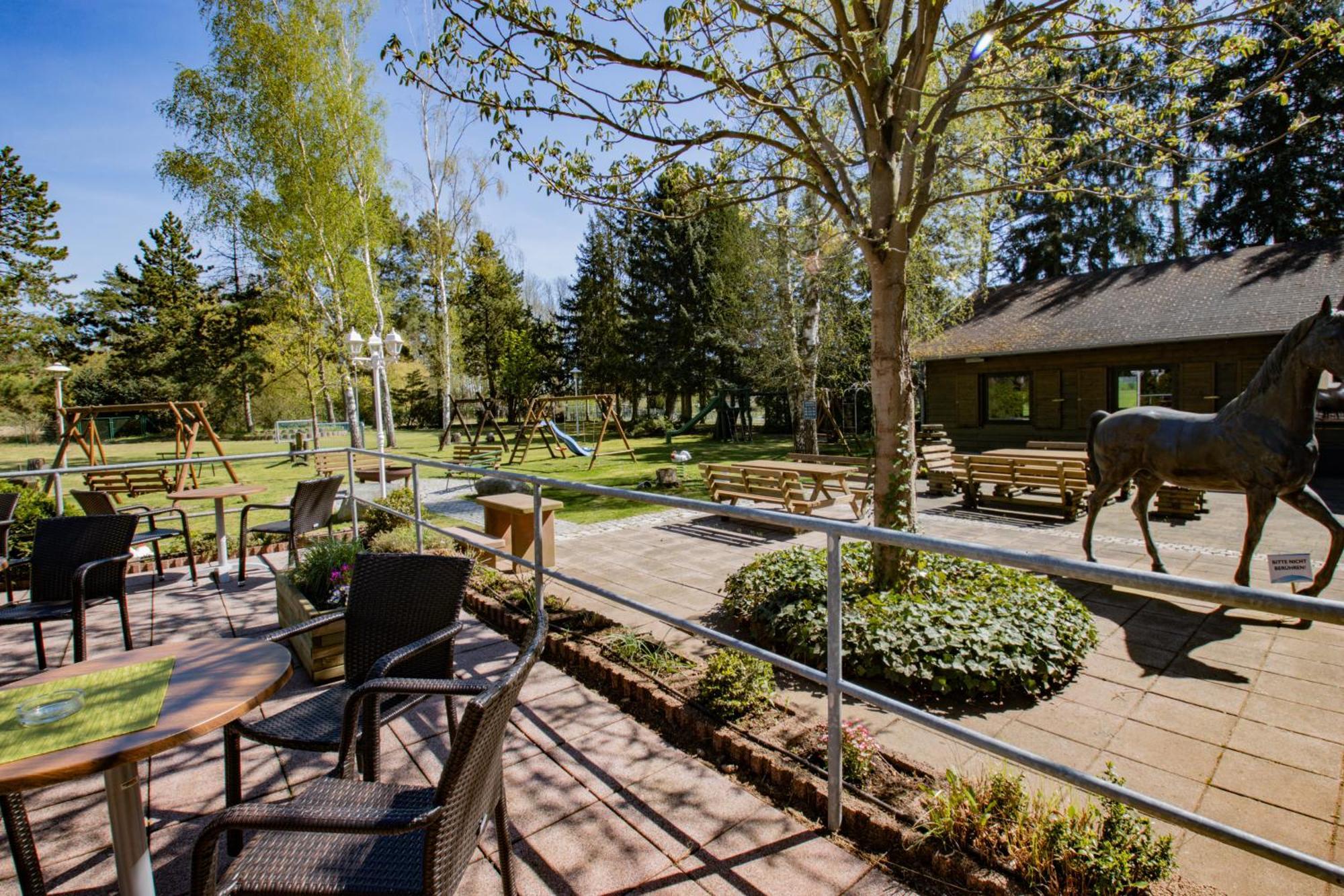 Ferien Hotel Spree-Neisse Neuhausen  Екстериор снимка